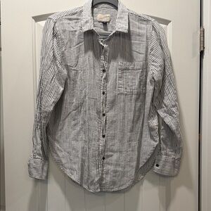 Universal Thread Black and White Striped Button Down Shirt